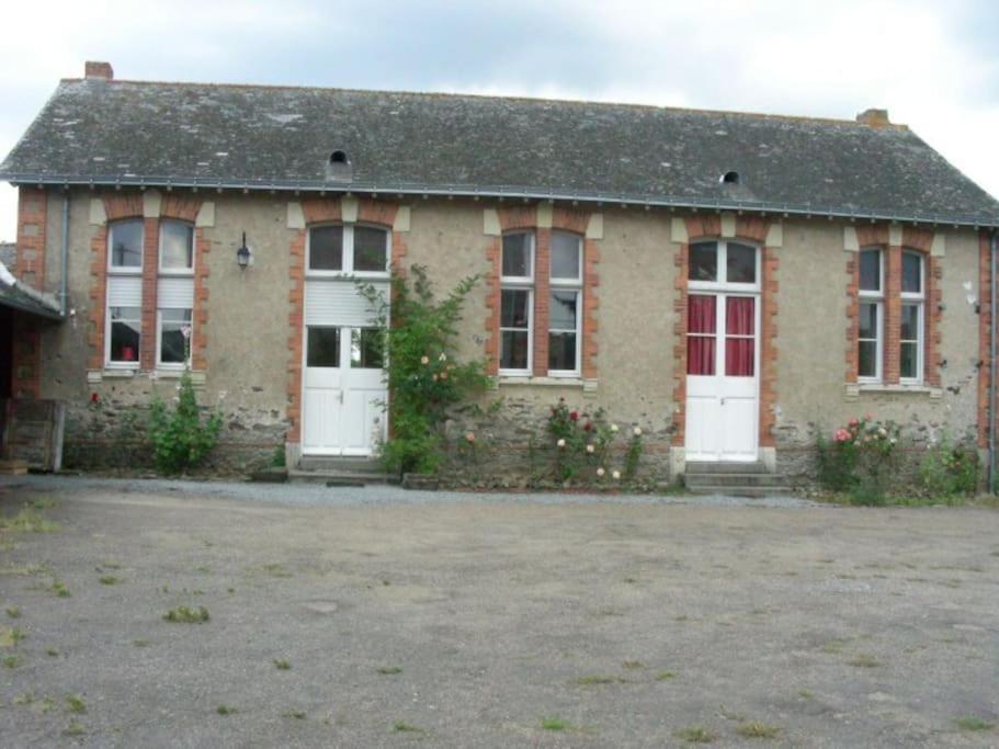 Gite -Belle Maison Dans Une Ancienne Ecole-Tarif Reduit Hors We ! Chanzeaux Экстерьер фото