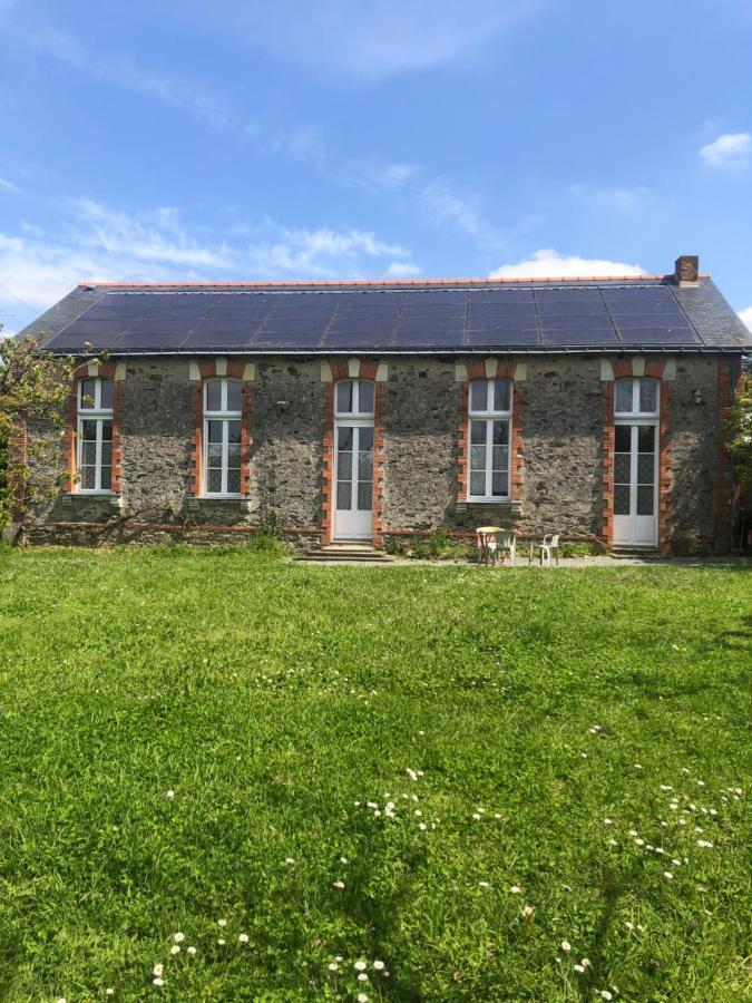 Gite -Belle Maison Dans Une Ancienne Ecole-Tarif Reduit Hors We ! Chanzeaux Экстерьер фото